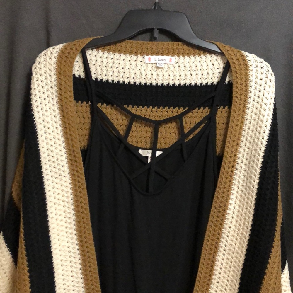 NEW! UNIQUE! Cardigan!!